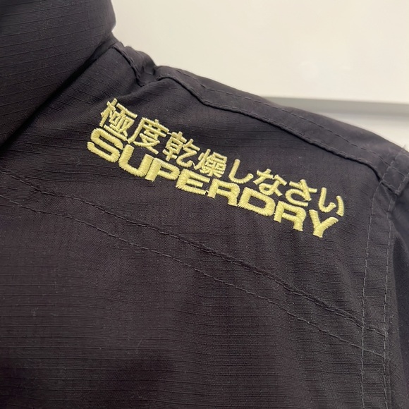 Superdry the Windcheater - Picture 3 of 17
